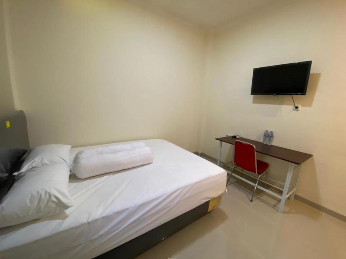 Mapala Guest House Makassar Redpartner Luaran gambar